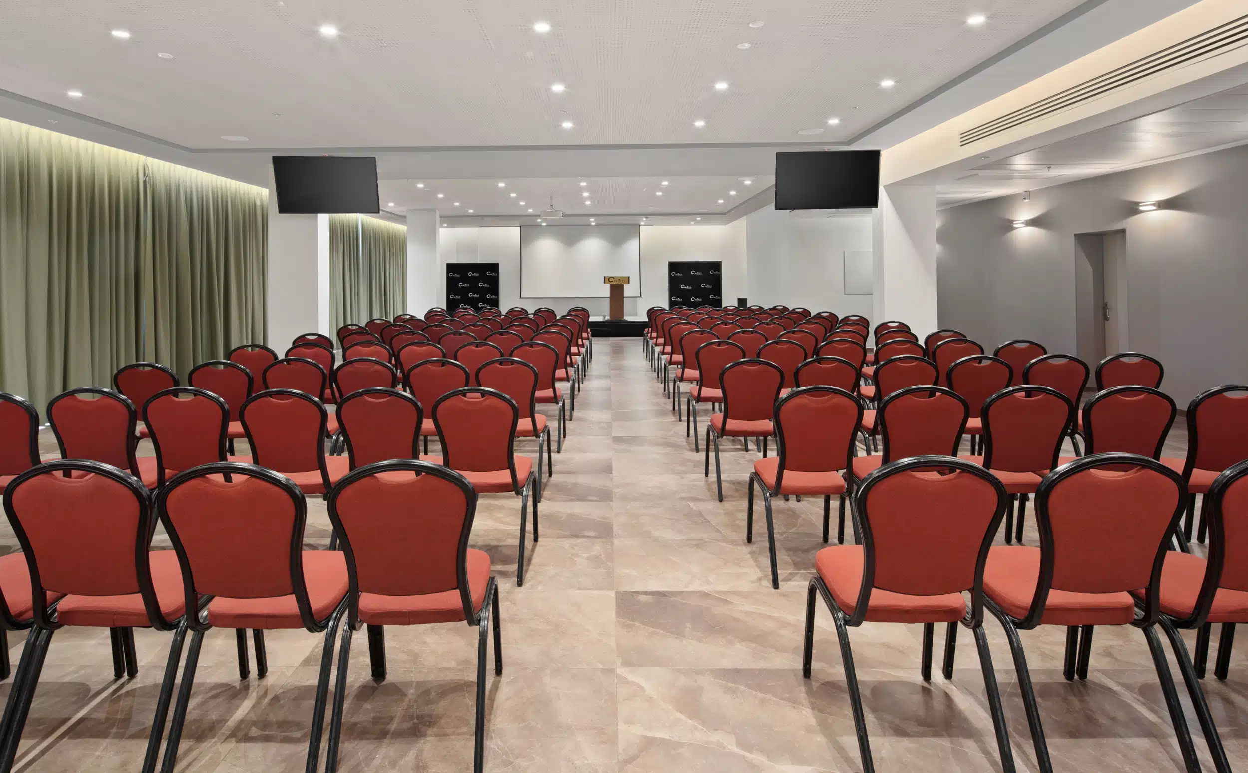 C HOTELS נווה אילן