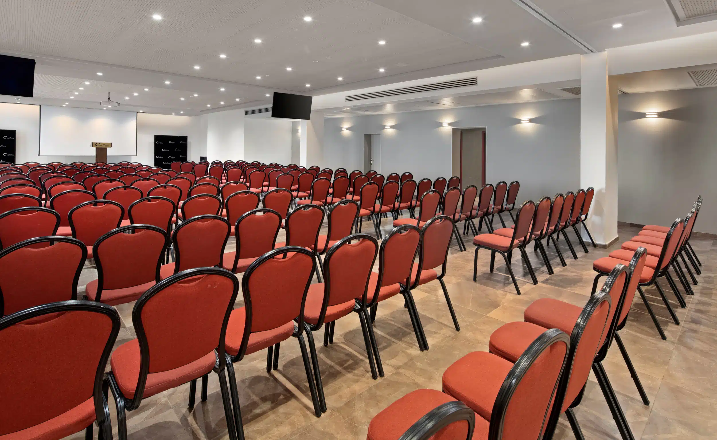 C HOTELS נווה אילן