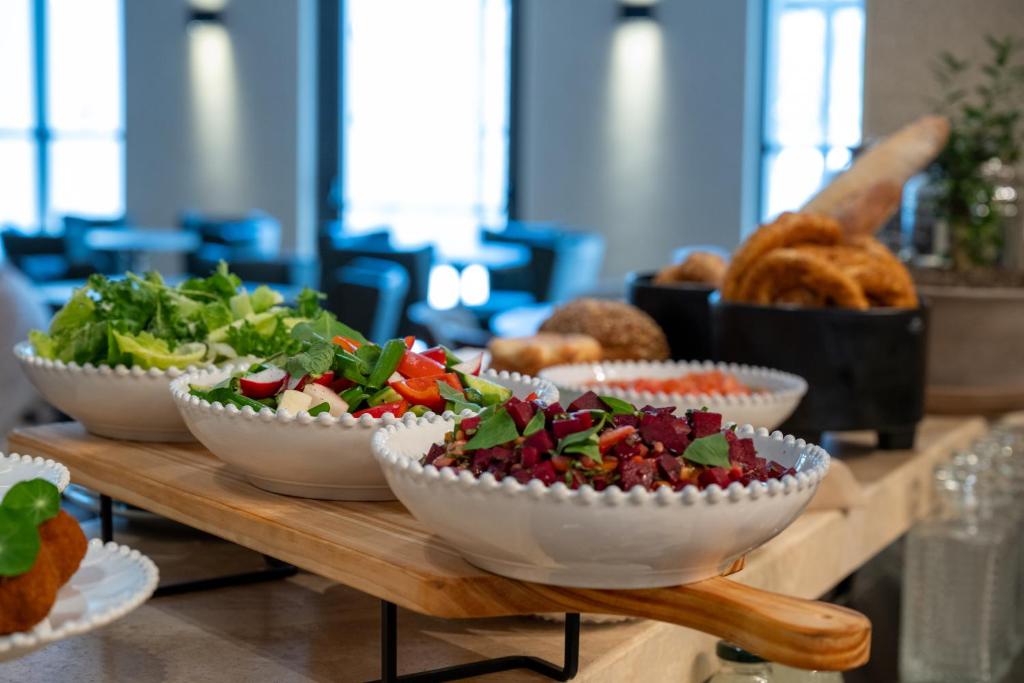 ישרוטל איילה