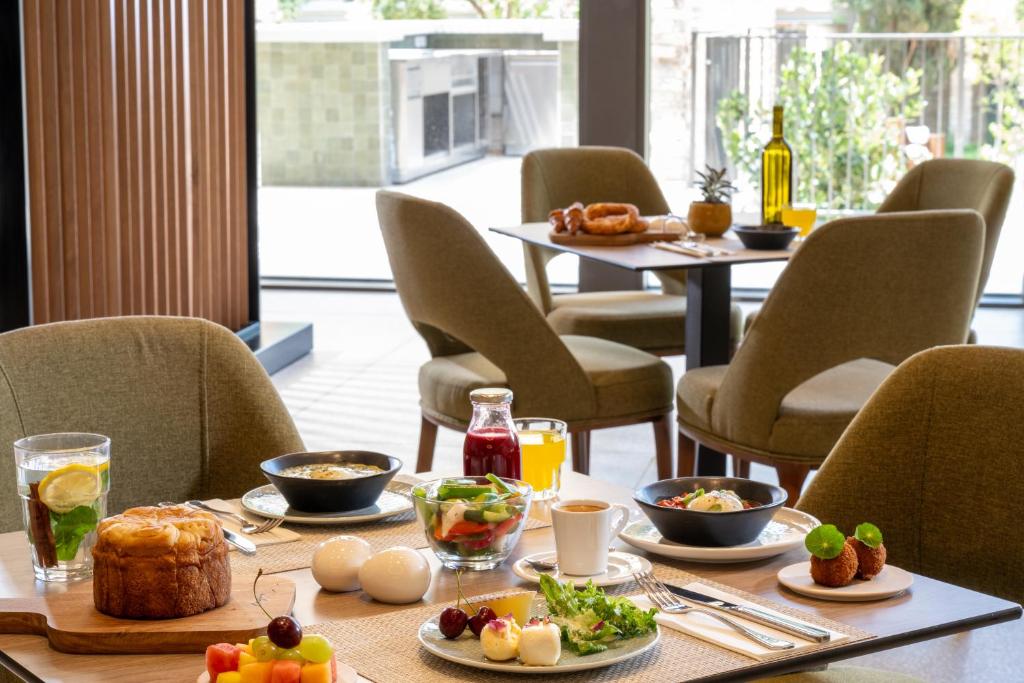 ישרוטל איילה