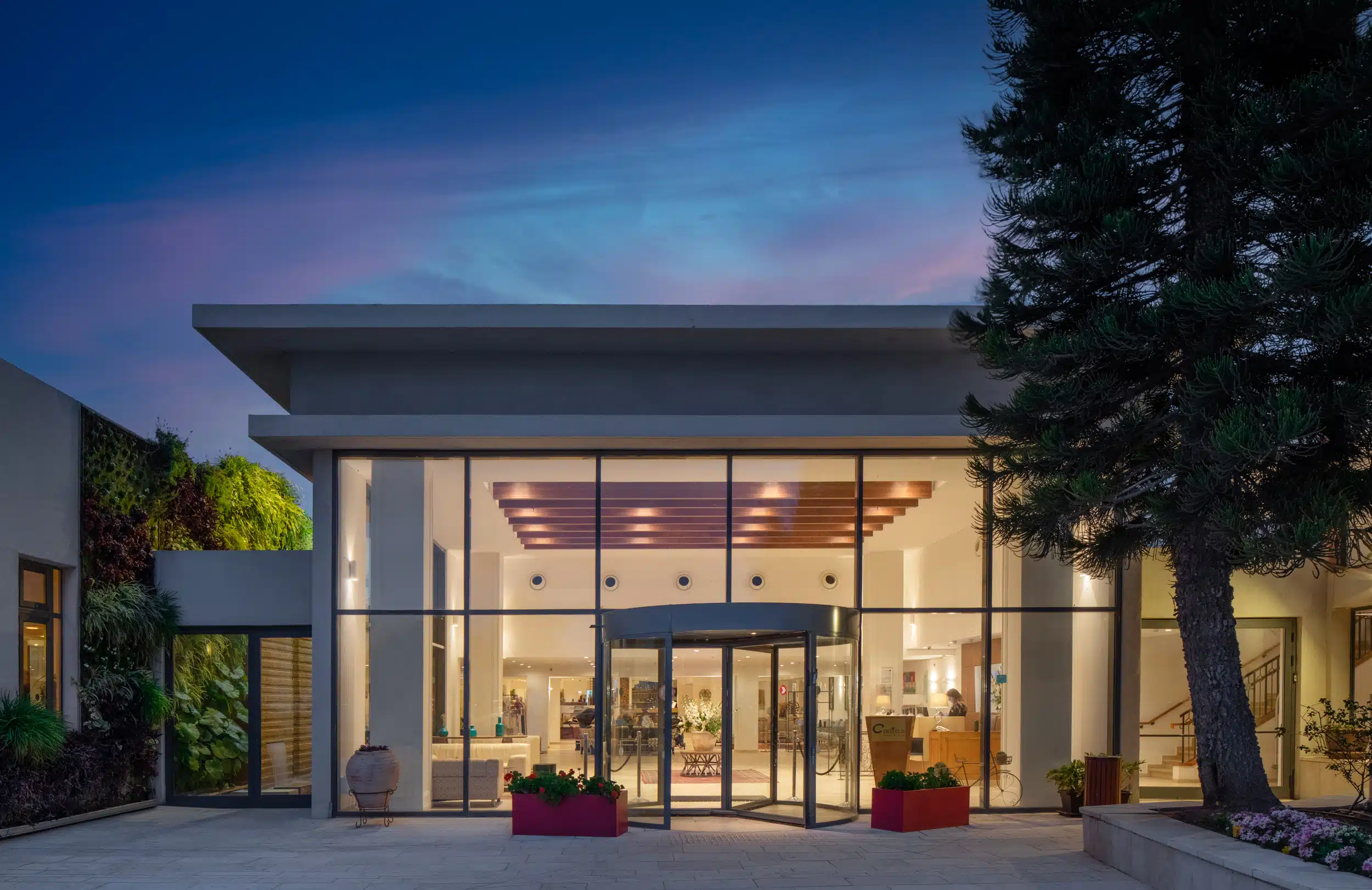 C HOTELS נווה אילן