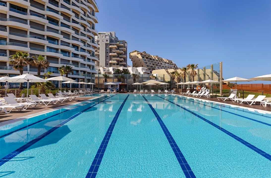 PLAY חוף הצוק