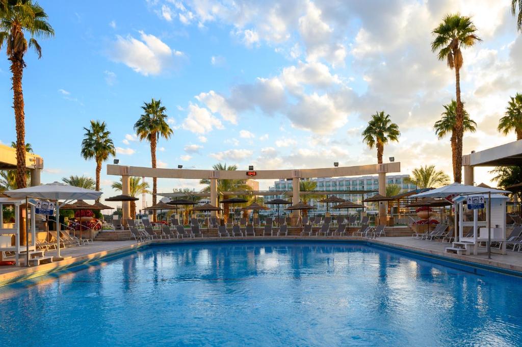 יו מגיק פאלאס