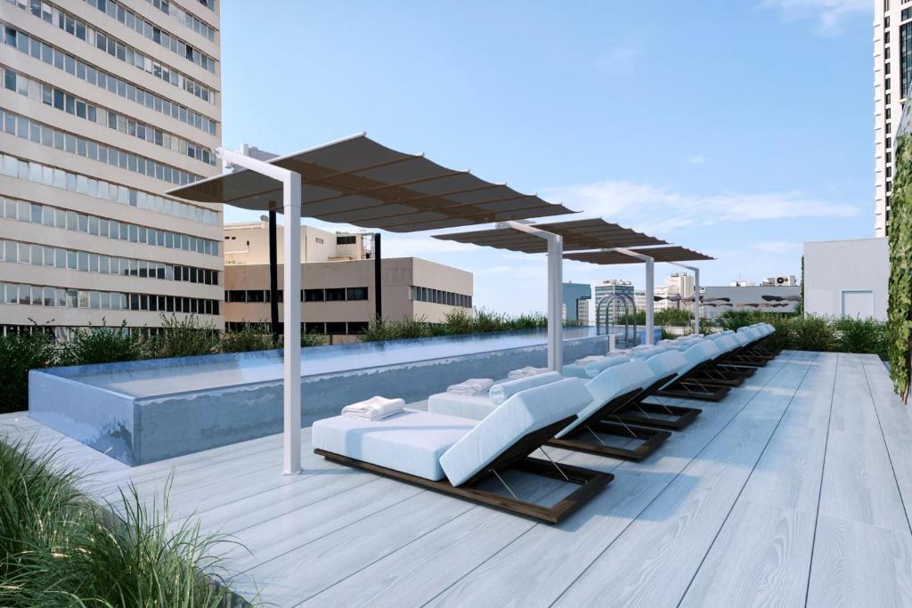 ישרוטל גימנסיה