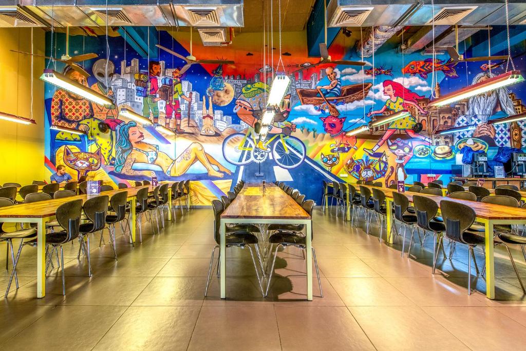 אברהם תל אביב