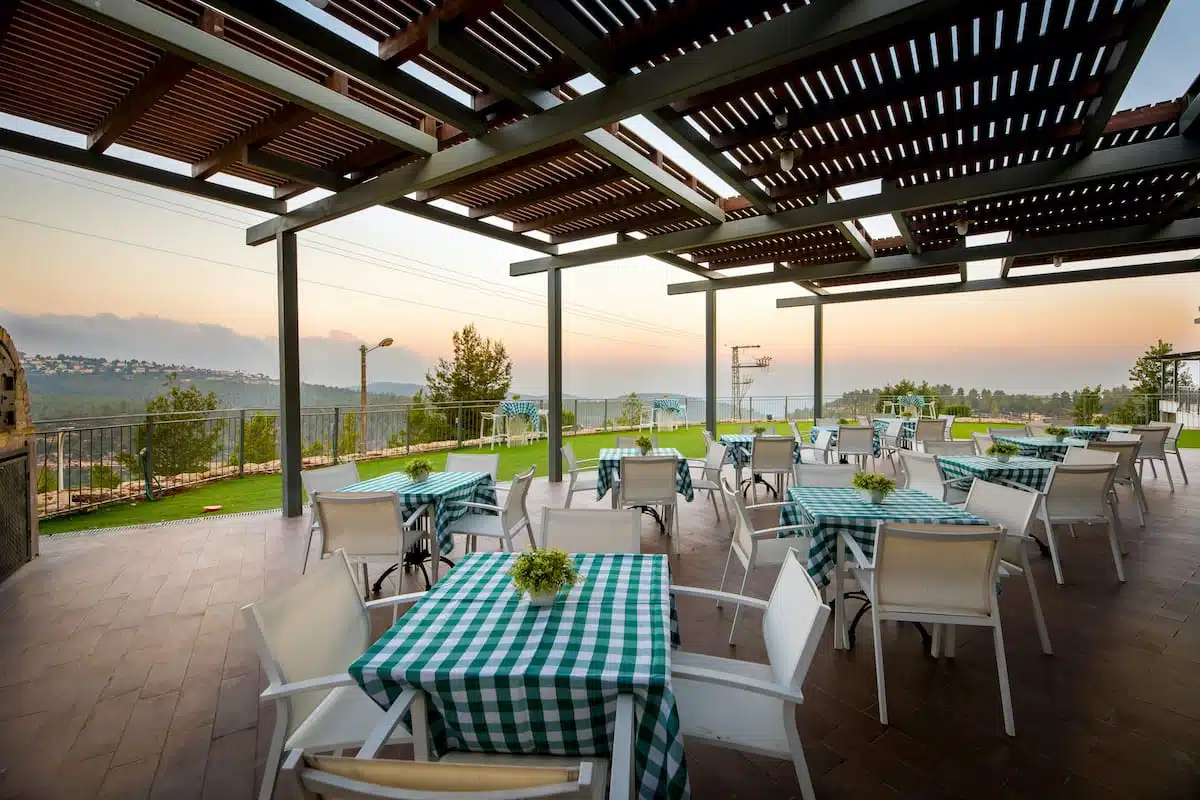 C HOTELS נווה אילן