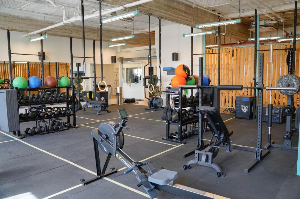 אברהם תל אביב