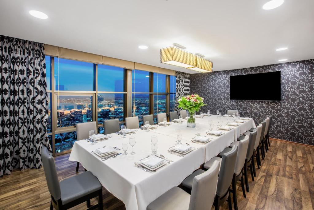 קראון פלאזה