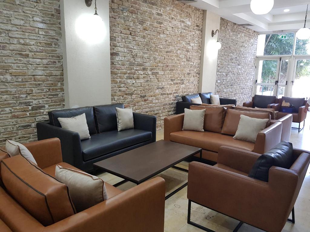 רויאל פלאזה