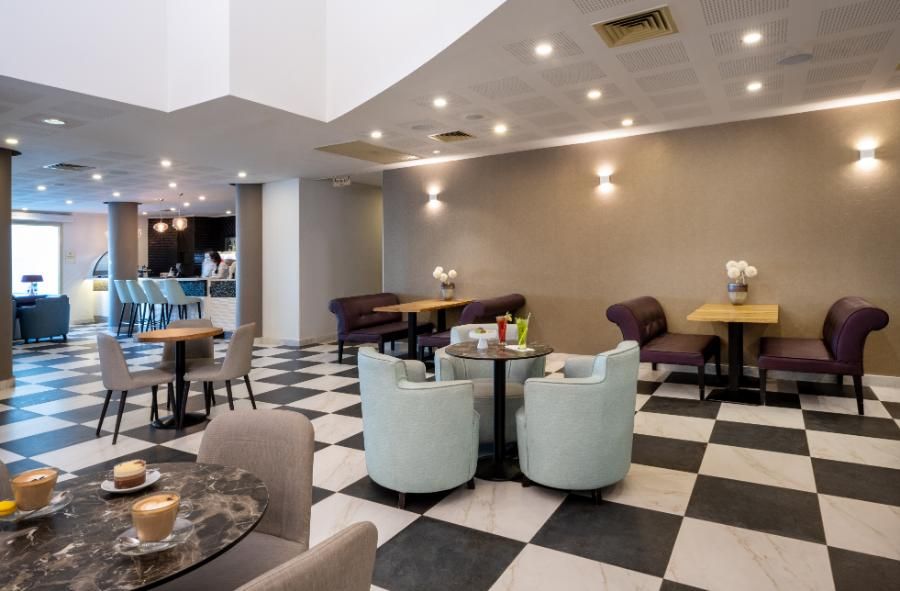 לאונרדו פלאזה