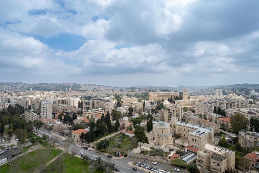 לאונרדו פלאזה