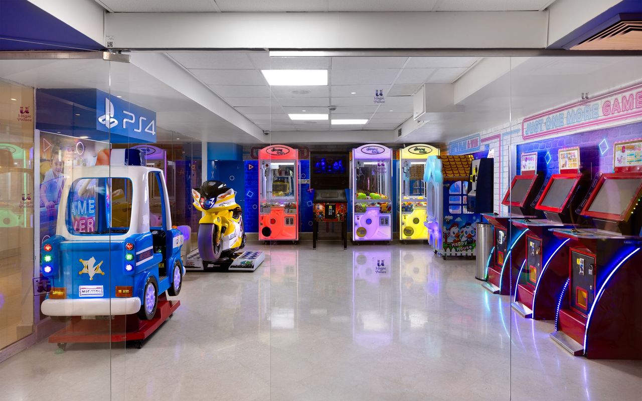 יו מגיק פאלאס