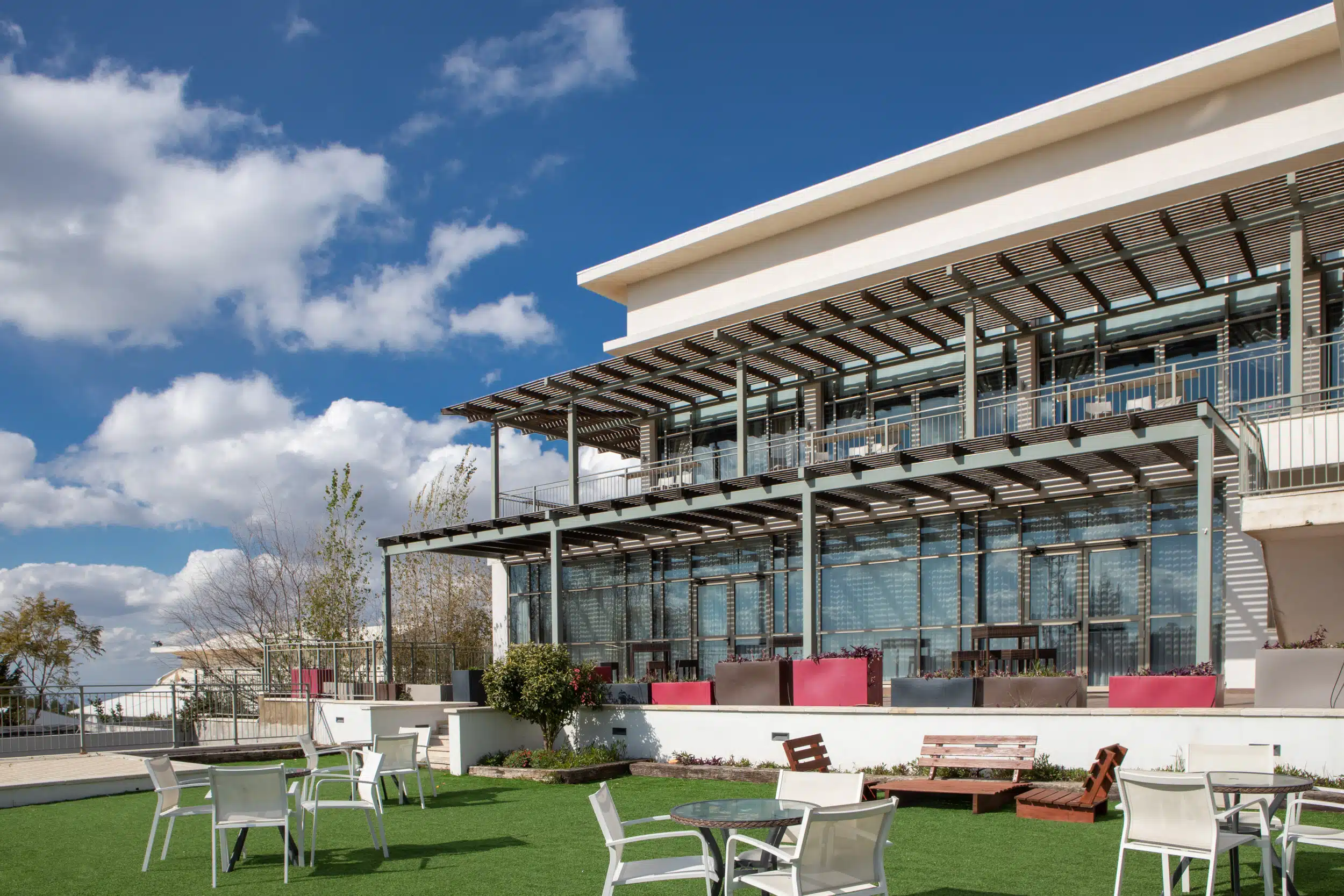 C HOTELS נווה אילן