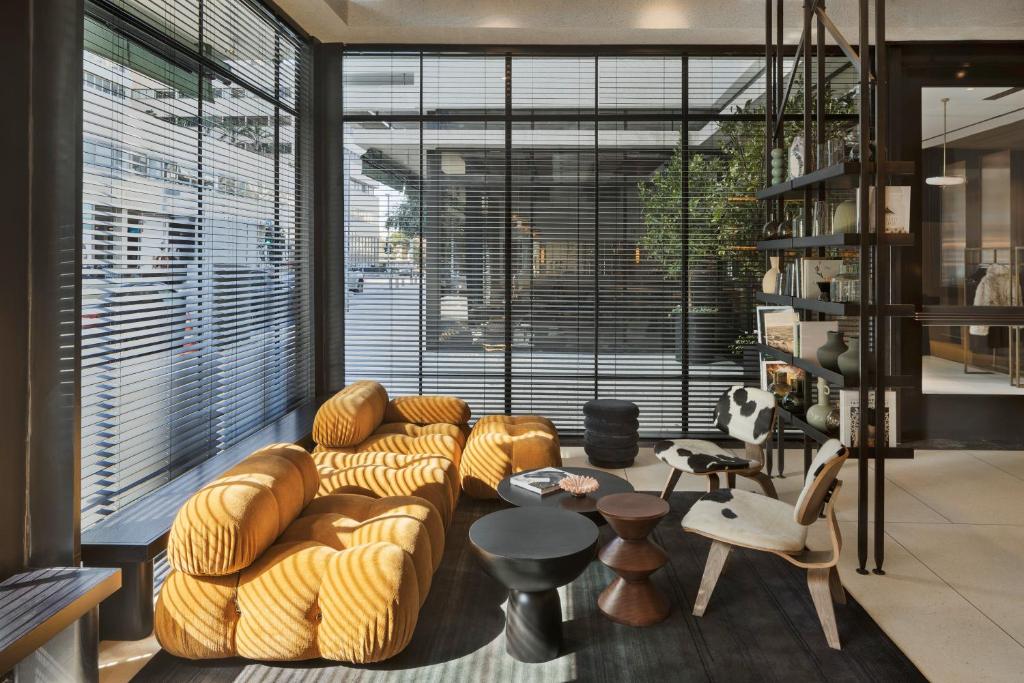 ישרוטל גימנסיה