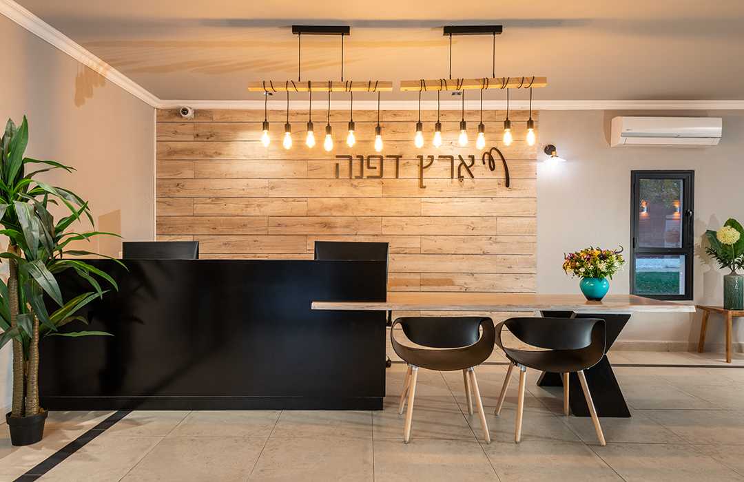 מטיילים ארץ דפנה