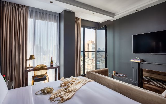 בראון דבורה