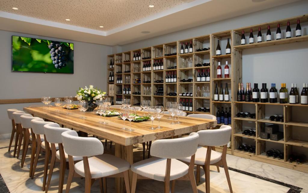 אדמונד ראש פינה