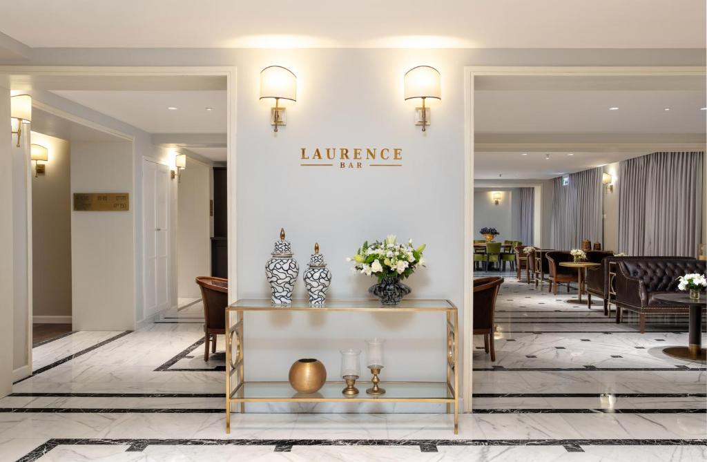 אדמונד ראש פינה