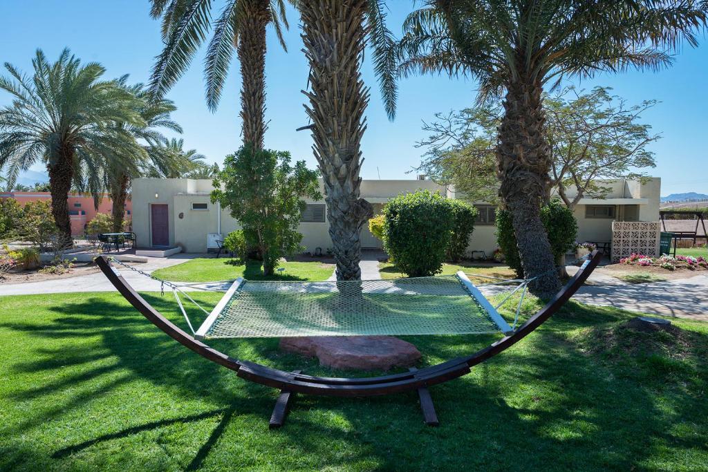 אילות - אירוח כפרי