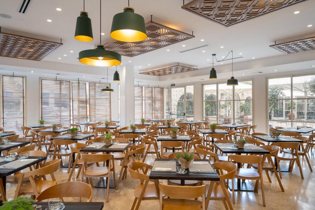 פרימה פאלאס