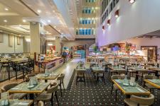 לאונרדו פלאזה