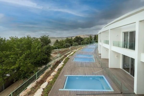 אלמונד נווה אילן