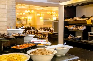 רויאל פלאזה