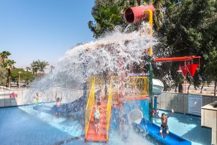 אסטרל נירוונה קלאב