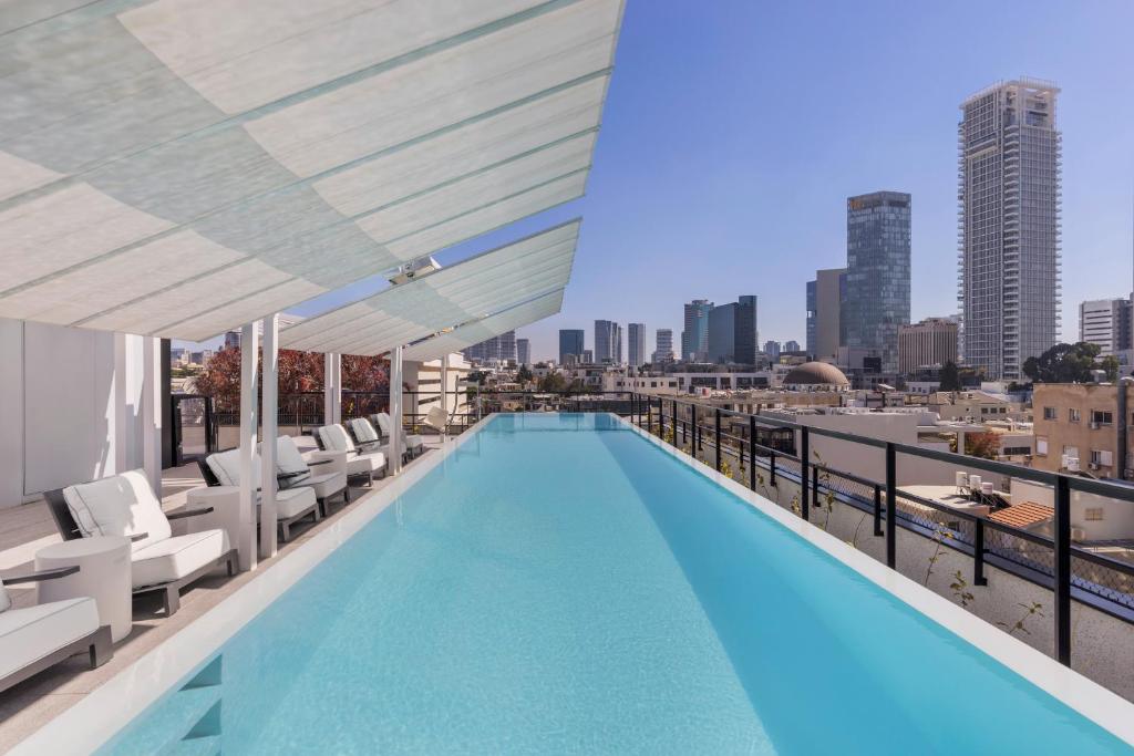 ישרוטל גימנסיה