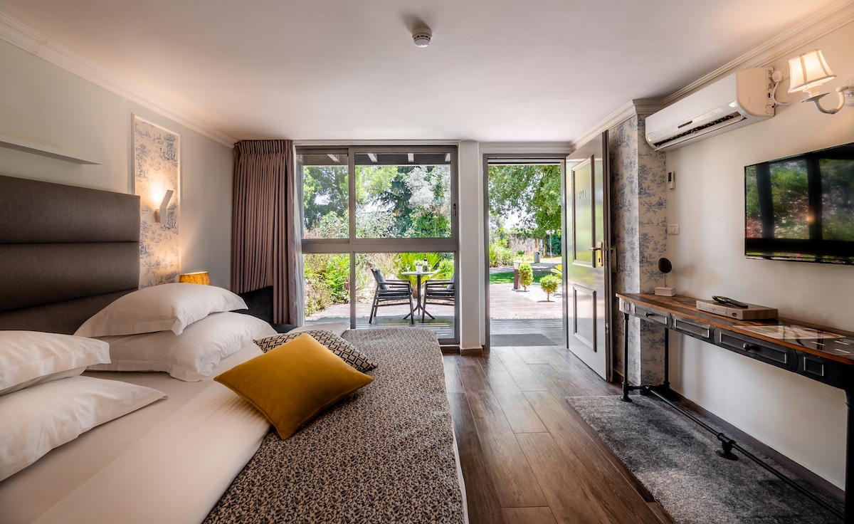 אסיינדה ביער C HOTELS