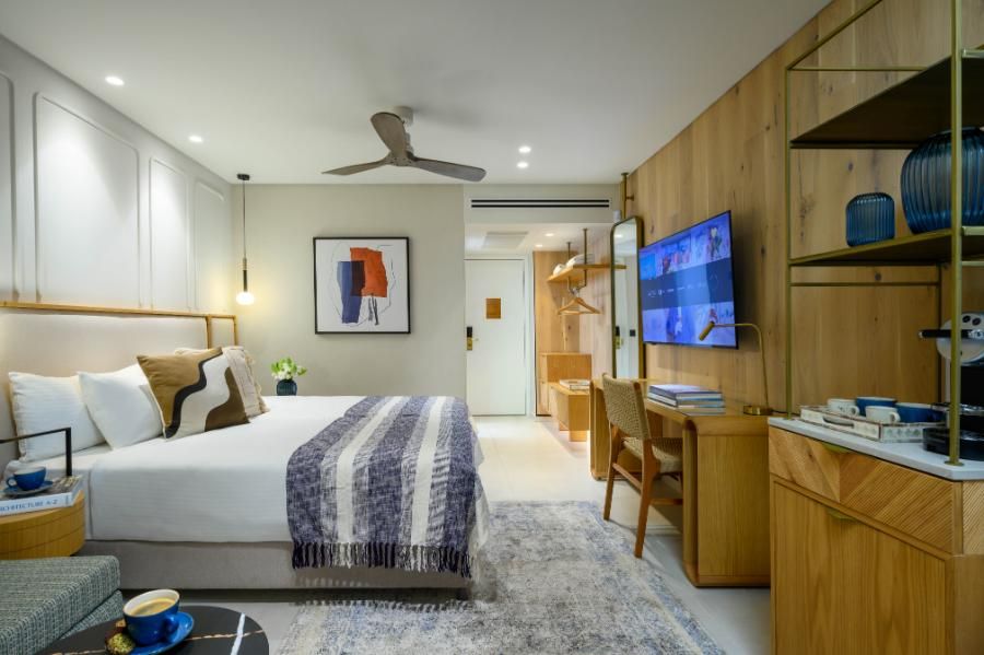 לאונרדו פלאזה