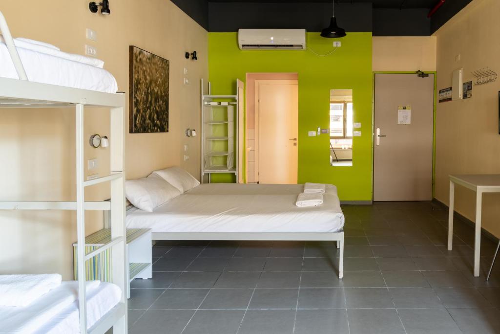 אברהם תל אביב