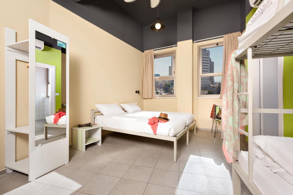 אברהם תל אביב