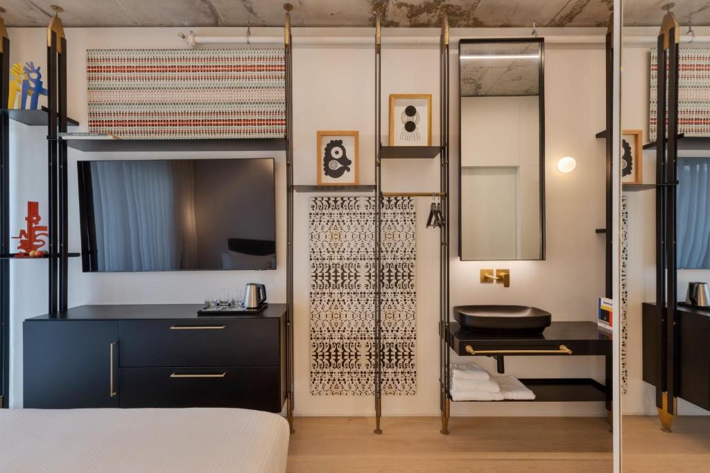 ישרוטל גימנסיה