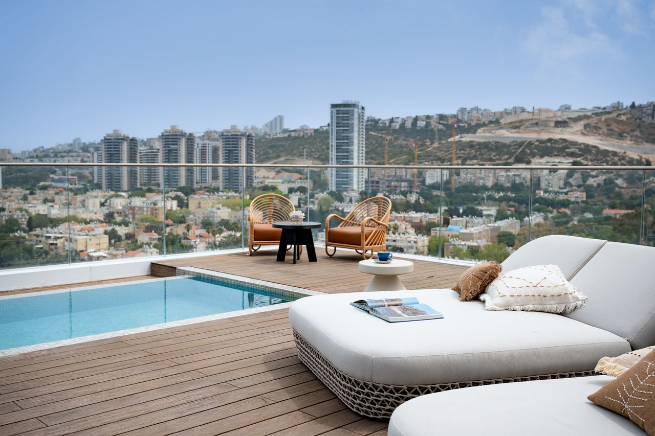 לאונרדו פלאזה