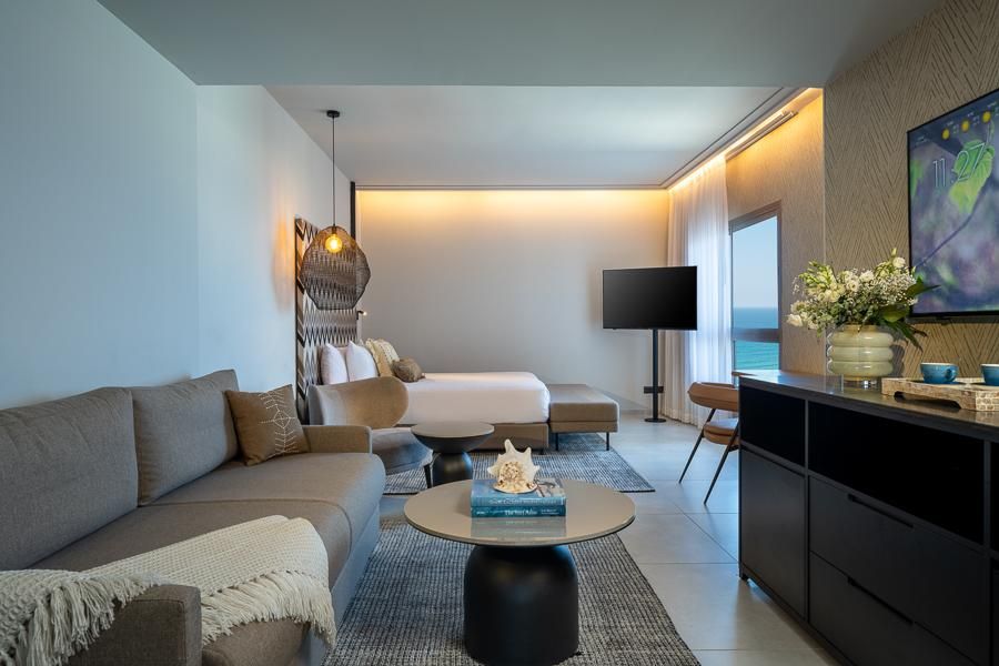 לאונרדו פלאזה