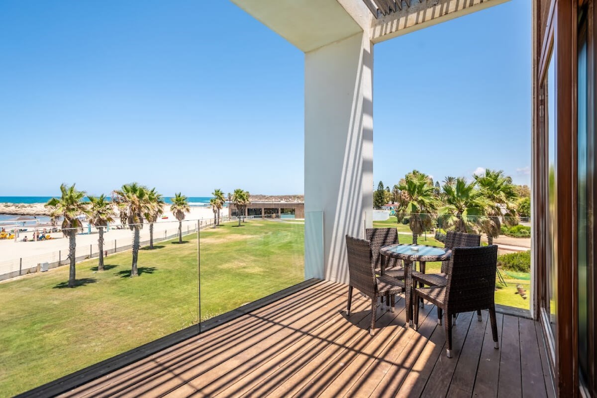 חוף נחשולים