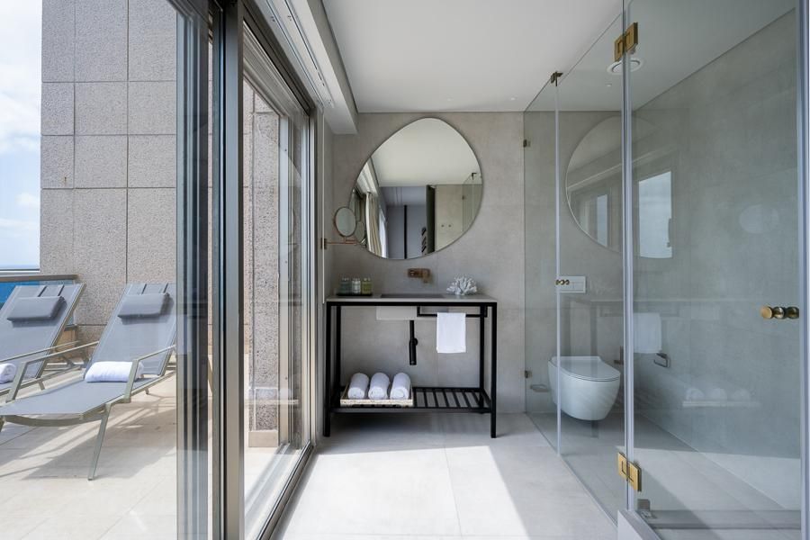 לאונרדו פלאזה