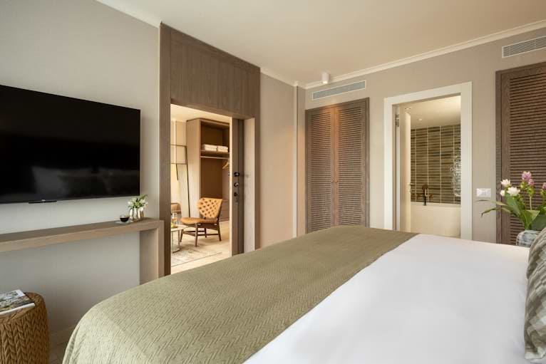 ישרוטל איילה