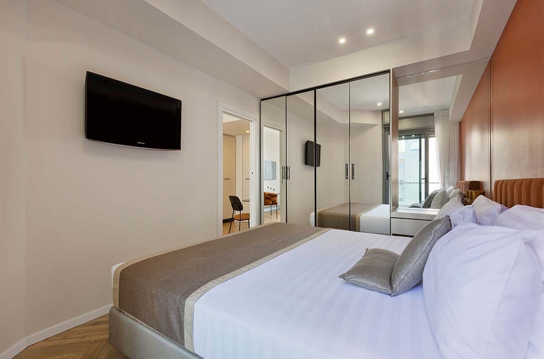 PLAY חוף הצוק