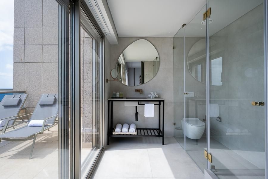 לאונרדו פלאזה