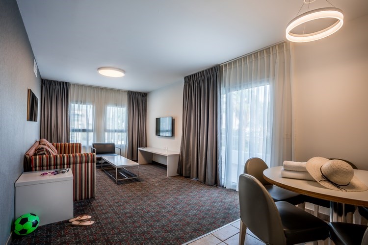 אסטרל נירוונה סוויטס