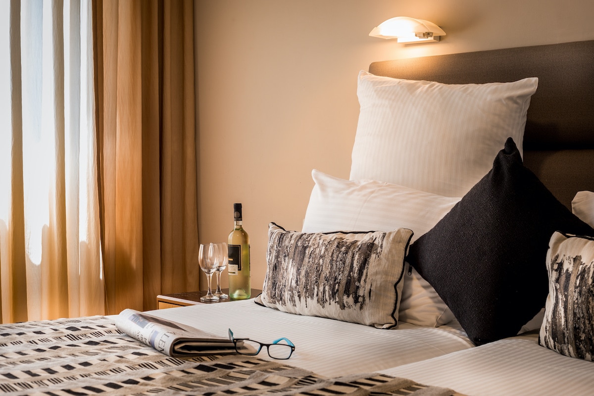 C HOTELS נווה אילן