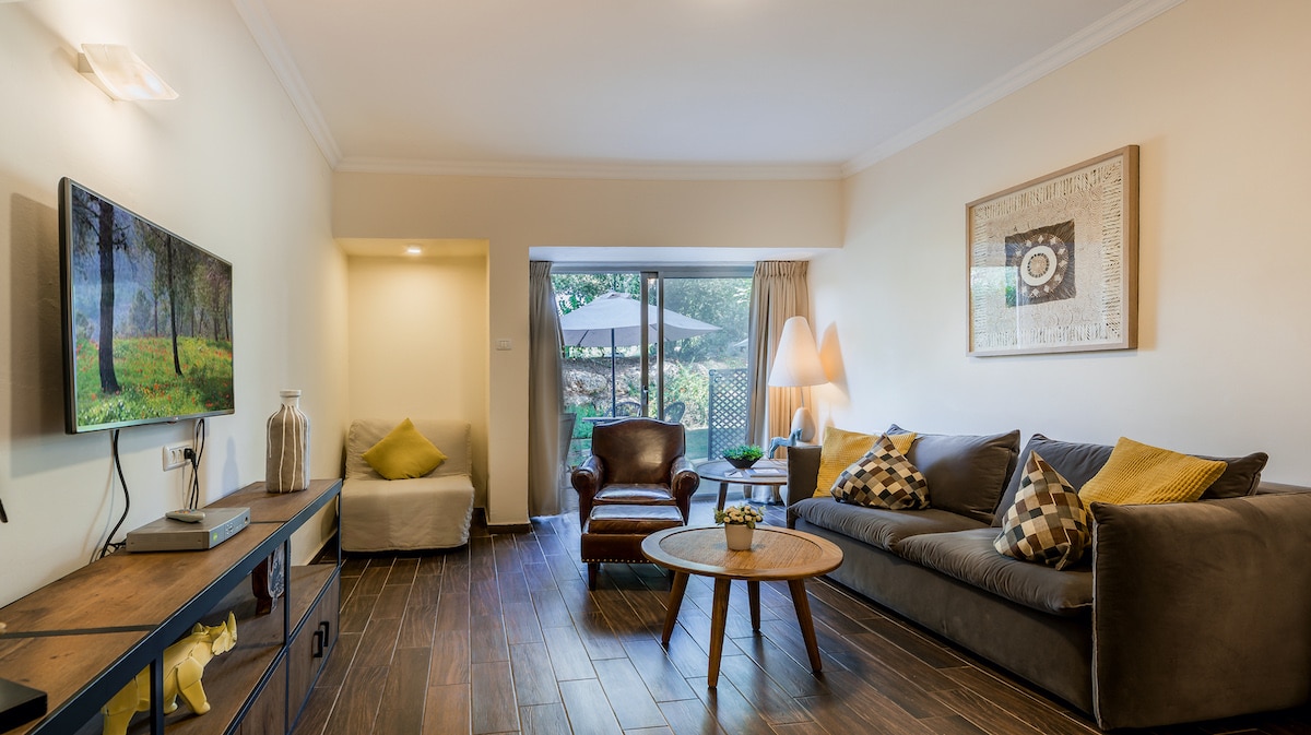 C HOTELS נווה אילן