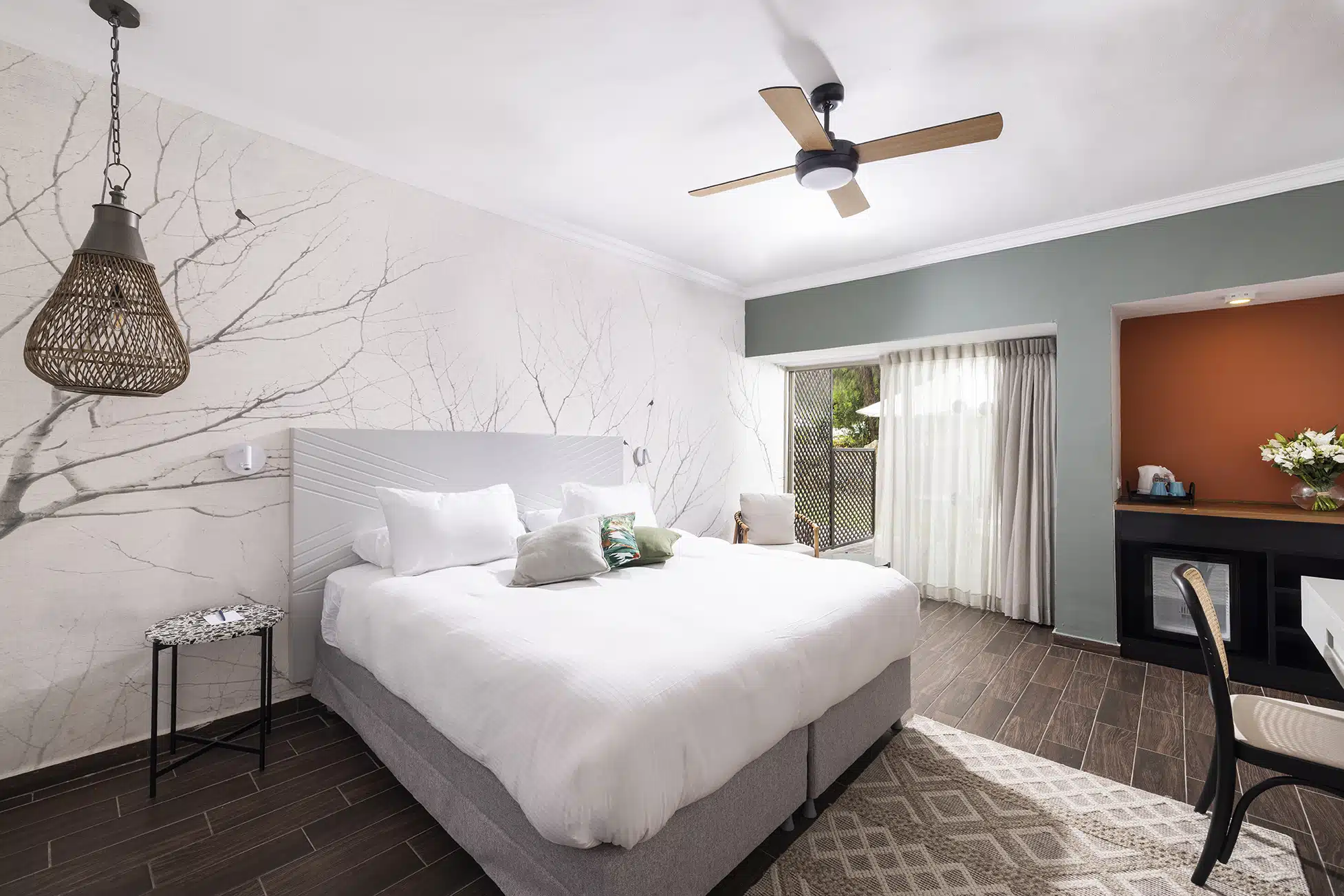 C HOTELS נווה אילן