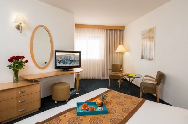 לאונרדו קלאב