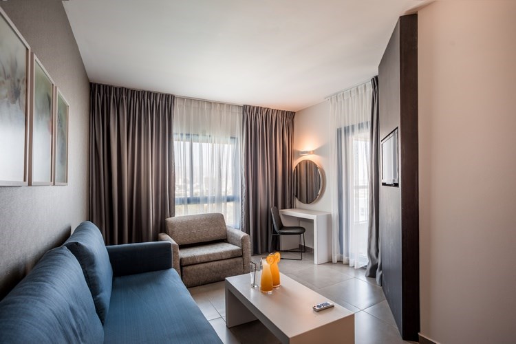 אסטרל נירוונה קלאב