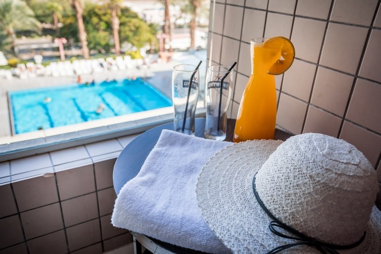 אסטרל נירוונה קלאב