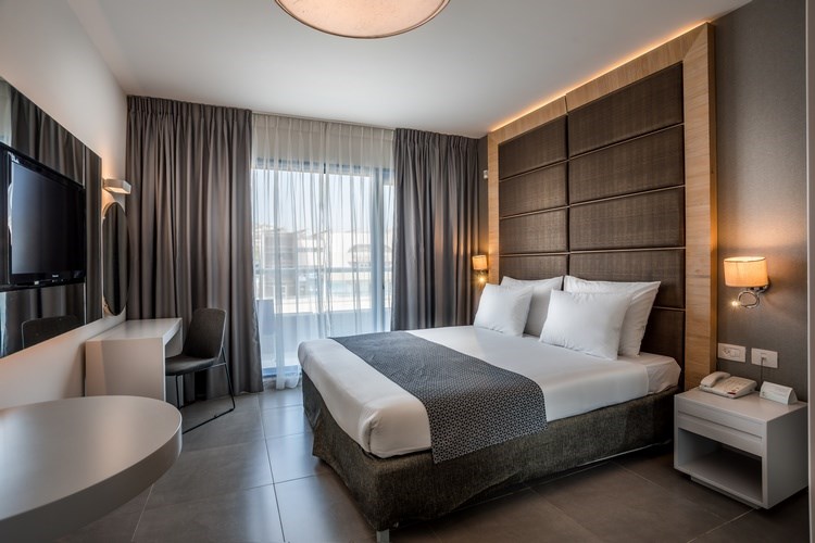 אסטרל נירוונה קלאב