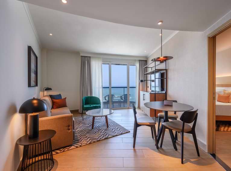 ישרוטל טאואר